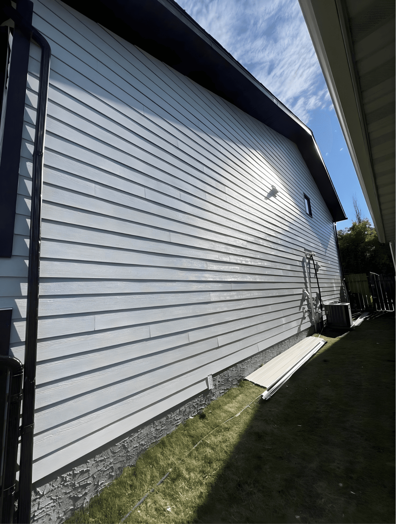 Full exterior renovation replacing outdated vinyl siding with durable Hardie board. The upgrade enhances curb appeal while significantly improving protection and long-term performance.